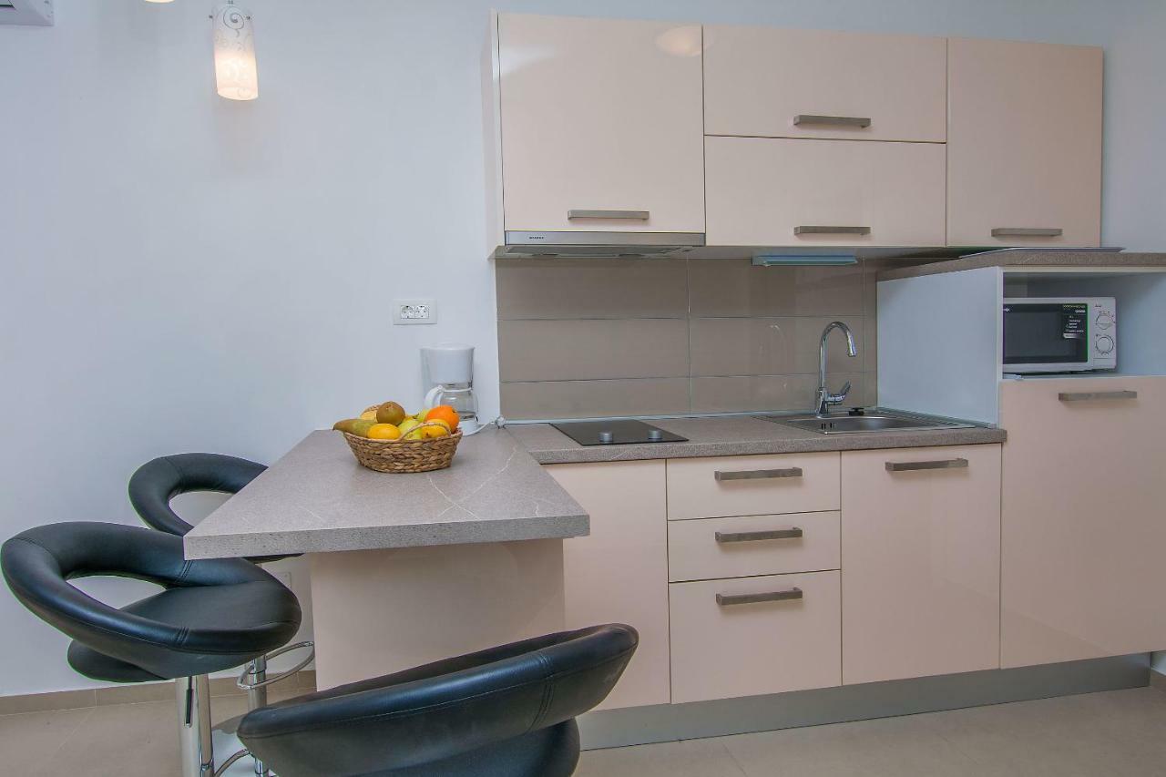 Apartments Villa Aquamarine Дуче Экстерьер фото