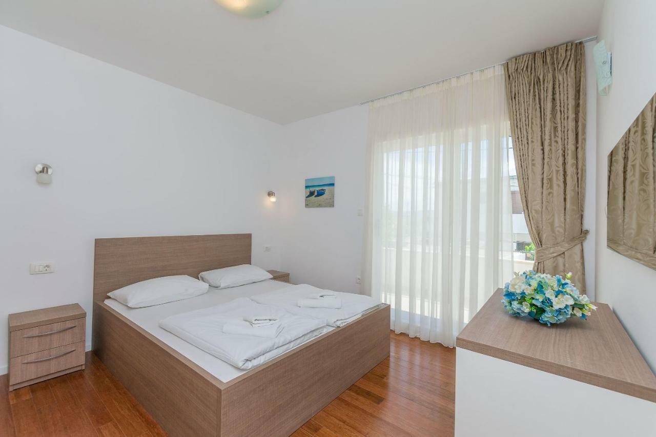Apartments Villa Aquamarine Дуче Экстерьер фото