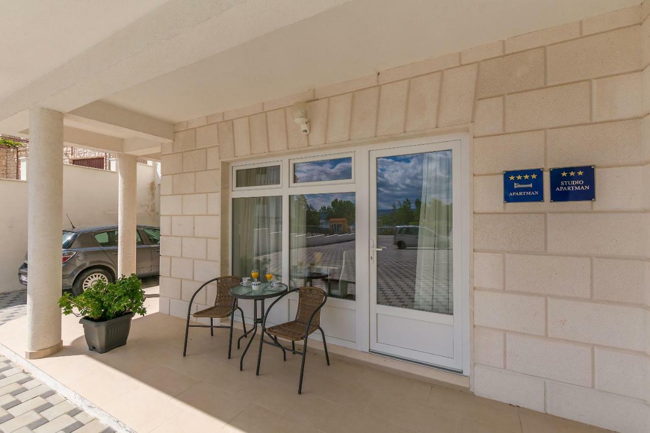 Apartments Villa Aquamarine Дуче Экстерьер фото