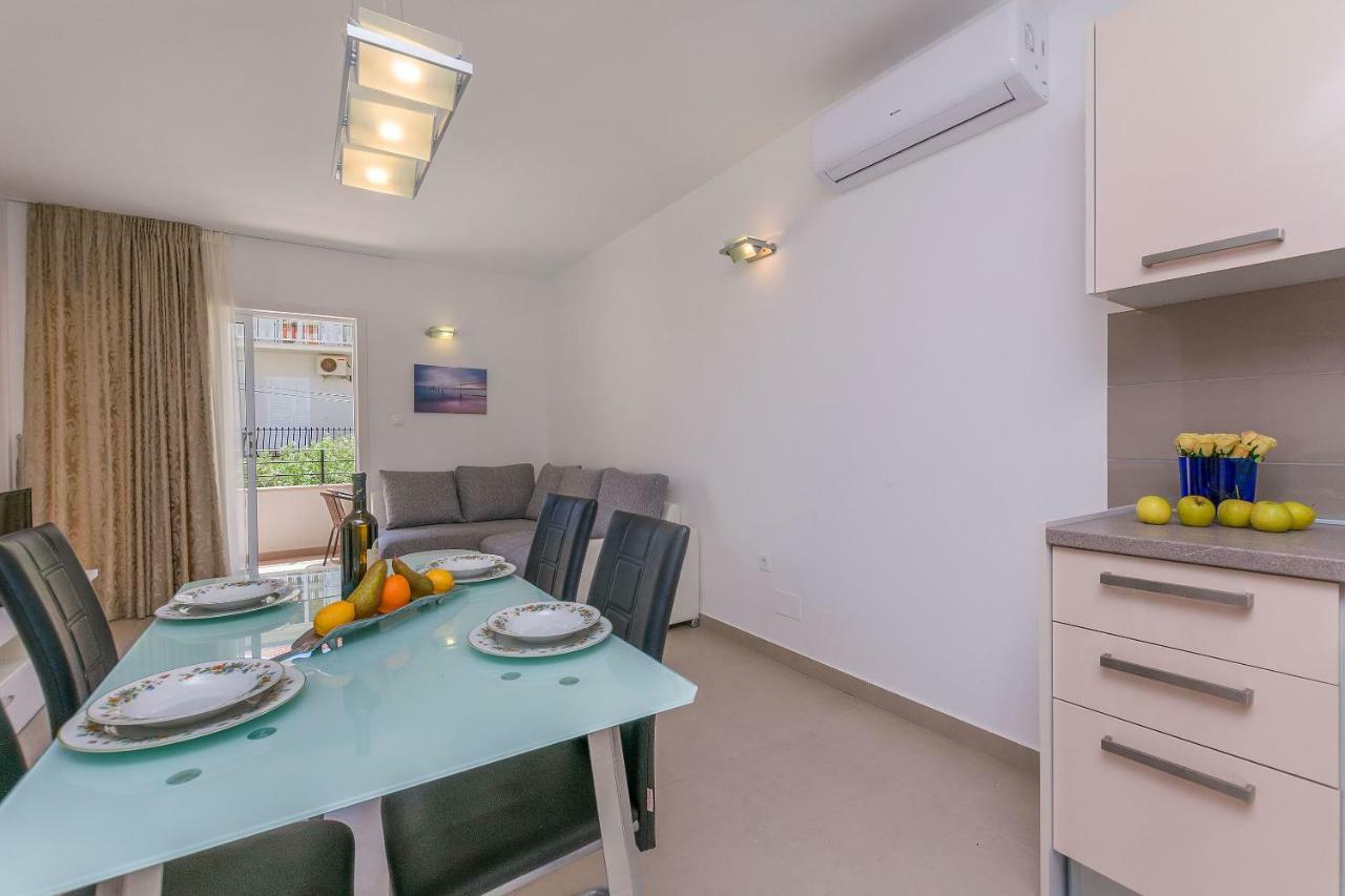 Apartments Villa Aquamarine Дуче Экстерьер фото