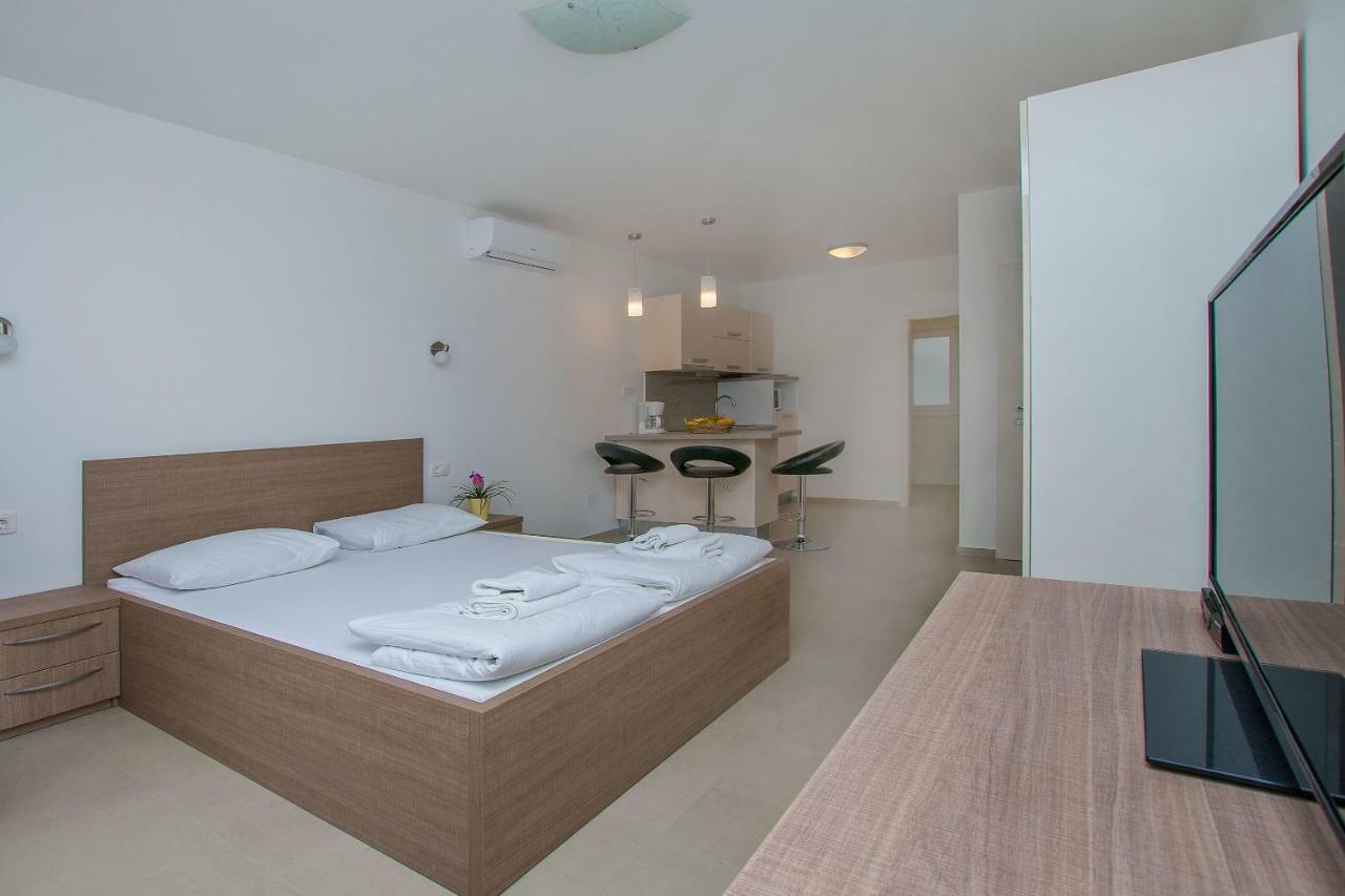 Apartments Villa Aquamarine Дуче Экстерьер фото