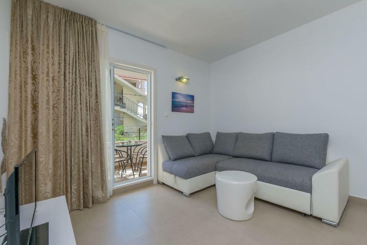 Apartments Villa Aquamarine Дуче Экстерьер фото
